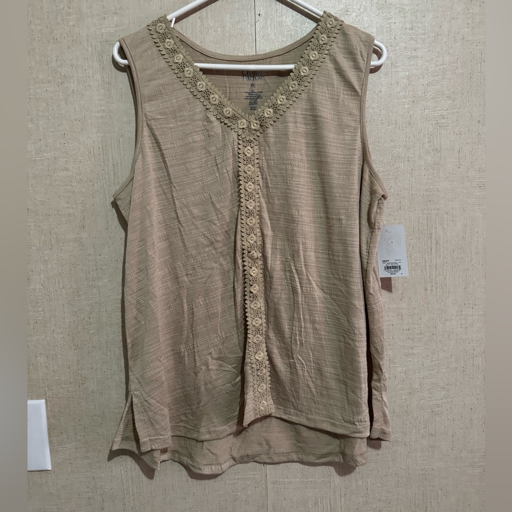 Croft & barrow women’s v neck sleeveless shirt